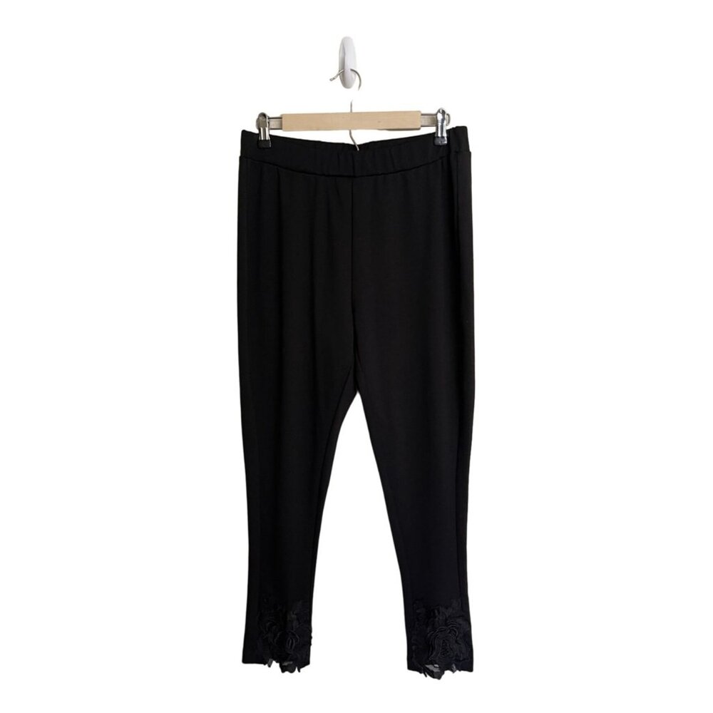 Roaman’s Black Cropped Pants w/ Floral Lace Hem – Plus Size 16W